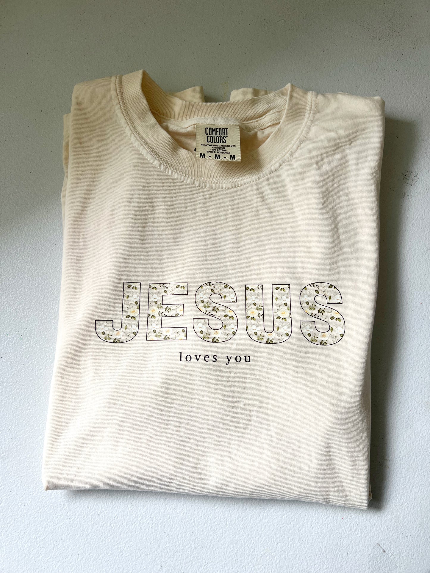 JESUS loves you Tshirt