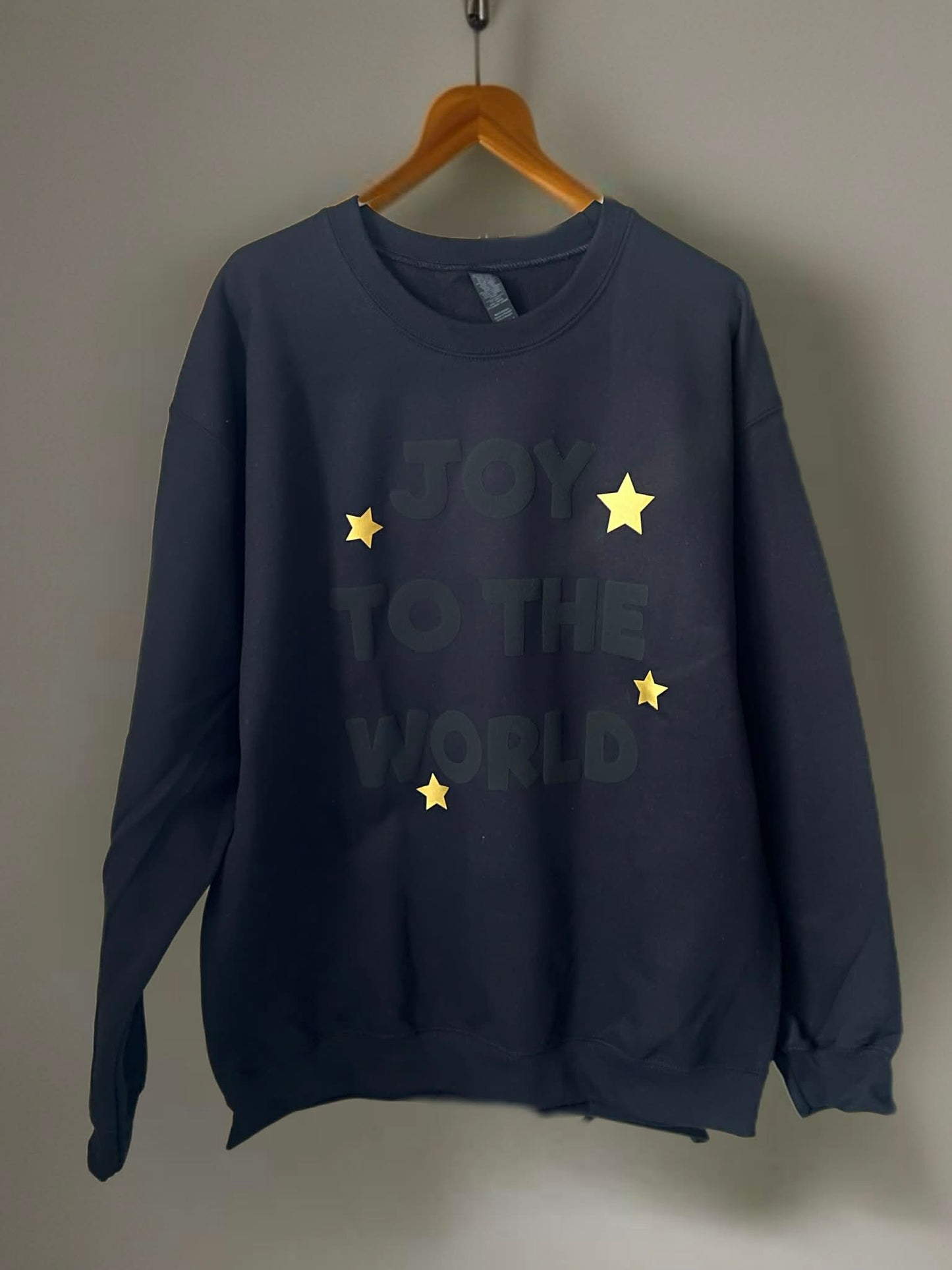 JOY crewneck